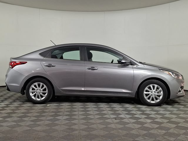 Used 2022 Hyundai Accent SEL FWD image 10