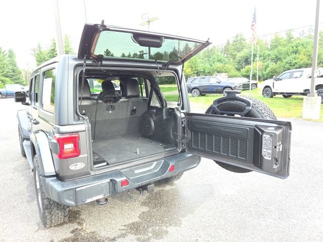 Used 2020 Jeep Wrangler Unlimited Sahara w/ Dual Top Group AWD/4WD image 21