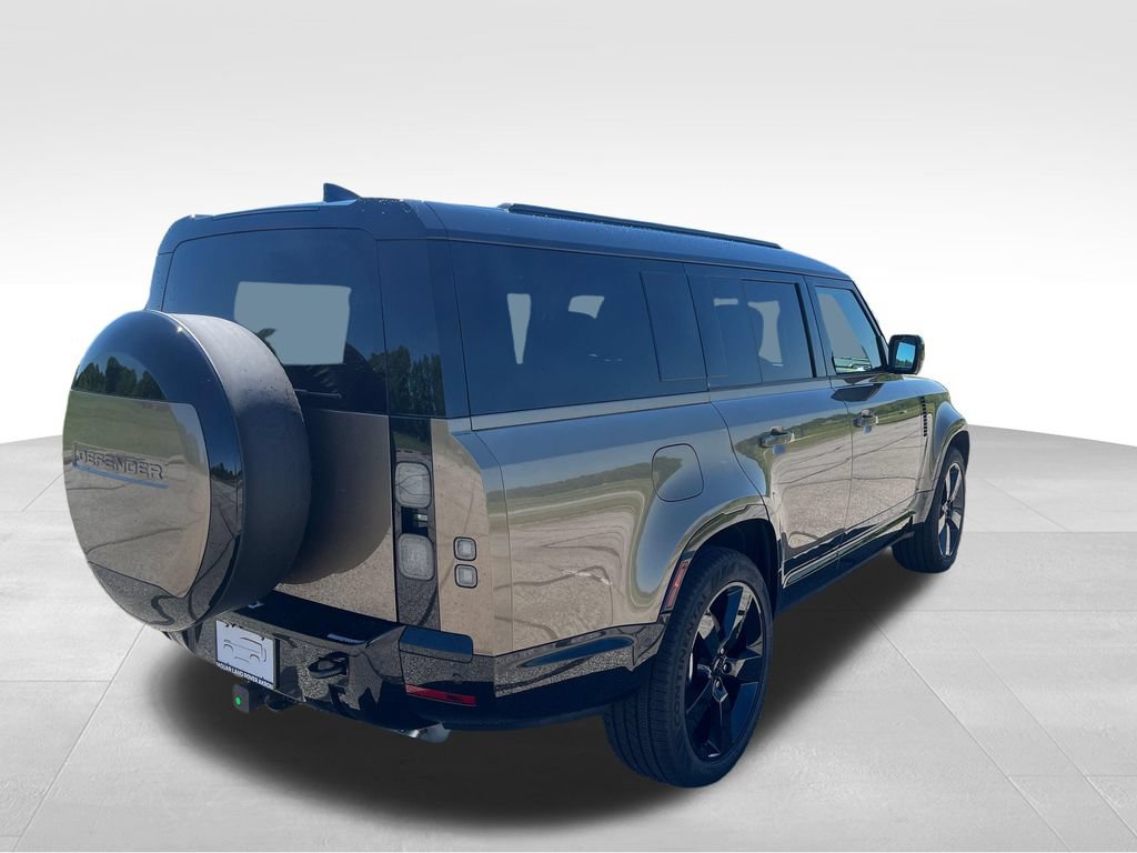 New 2026 Land Rover Defender 130 X-Dynamic SE AWD/4WD image 5