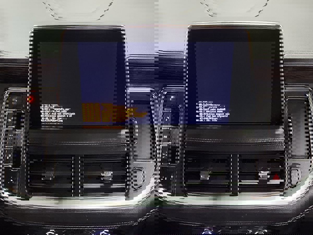 Used 2021 Chevrolet Suburban Z71 image 34