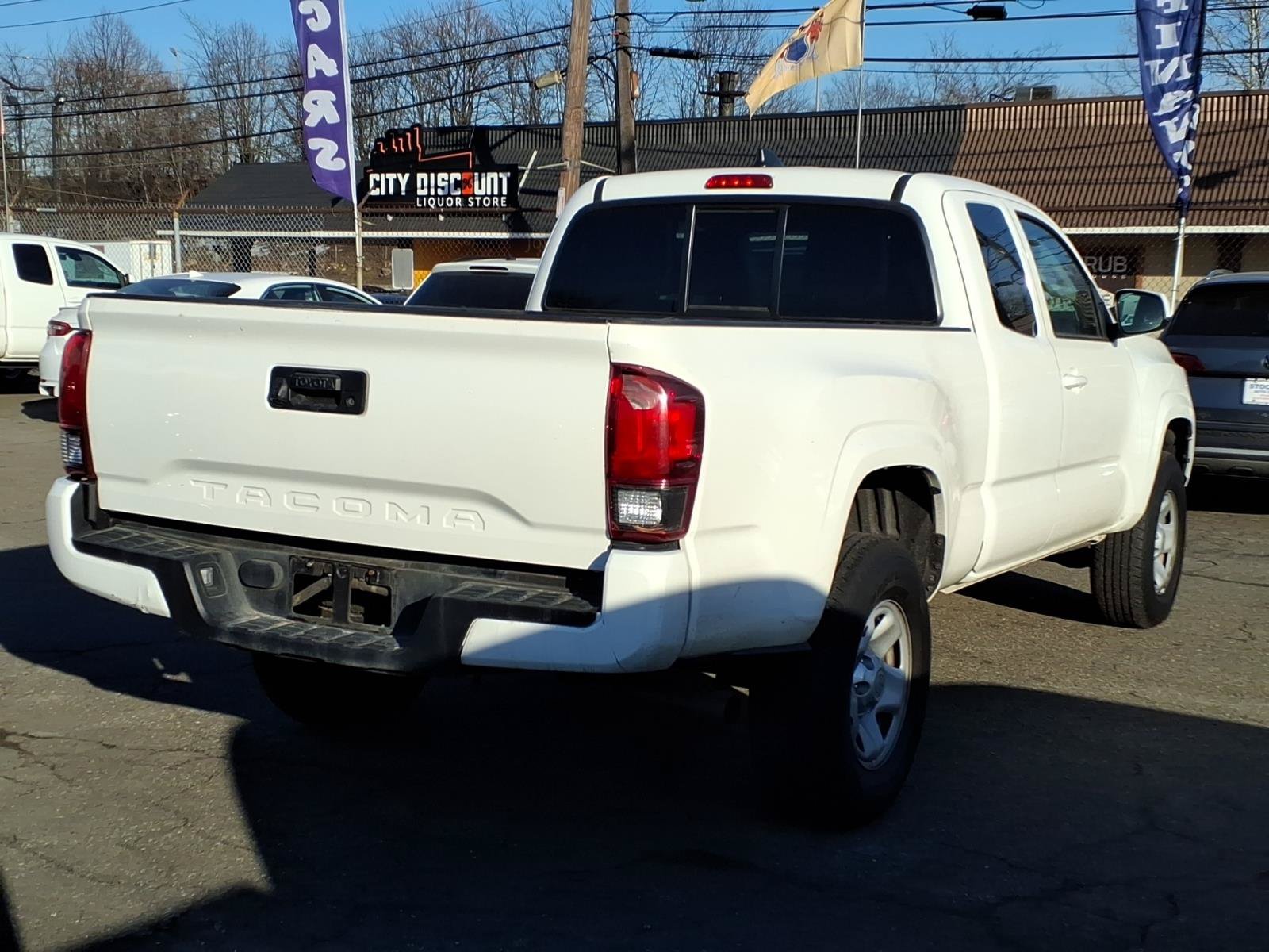 Used 2021 Toyota Tacoma SR RWD image 7