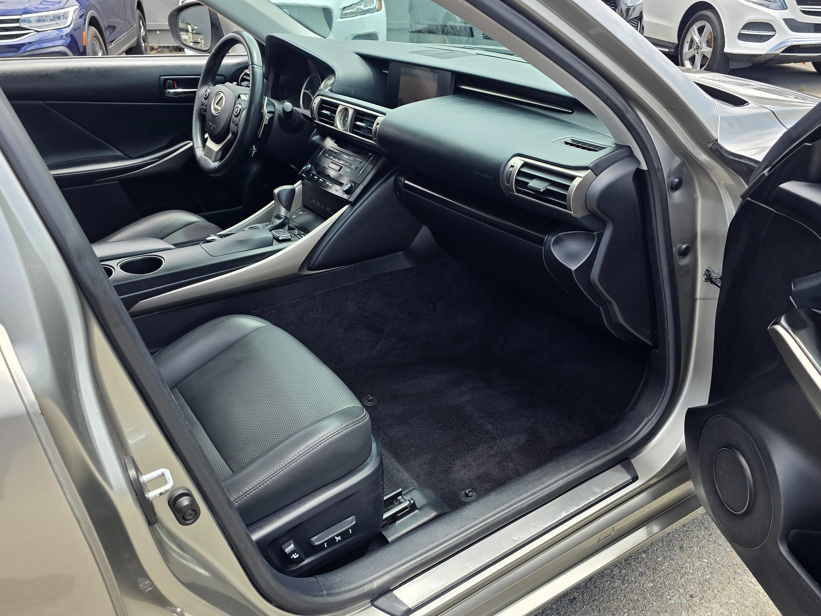 Used 2014 Lexus IS 250 RWD image 8