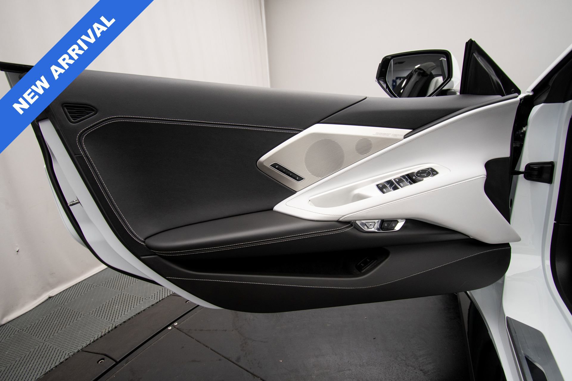 Used 2023 Chevrolet Corvette Stingray Preferred Conv w/ Z51 Performance Package RWD image 40