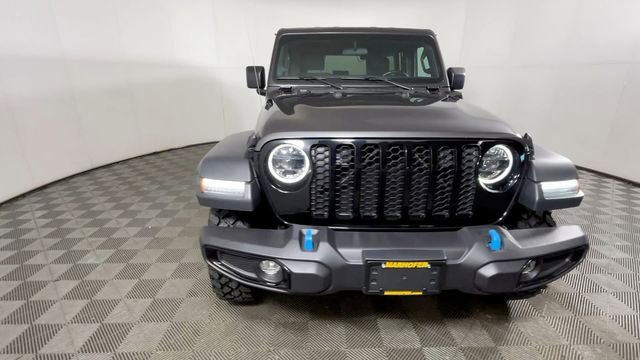Used 2023 Jeep Wrangler Unlimited w/ Cold Weather Group AWD/4WD image 16