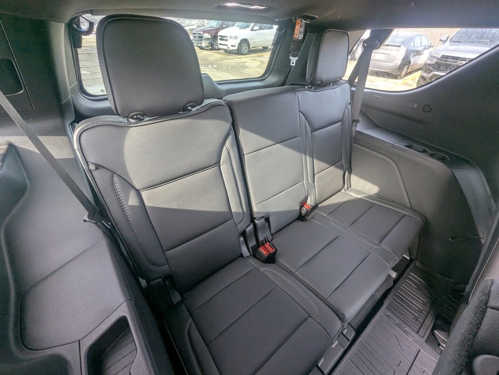 New 2026 GMC Yukon Denali w/ Sun & Power Step Package image 16