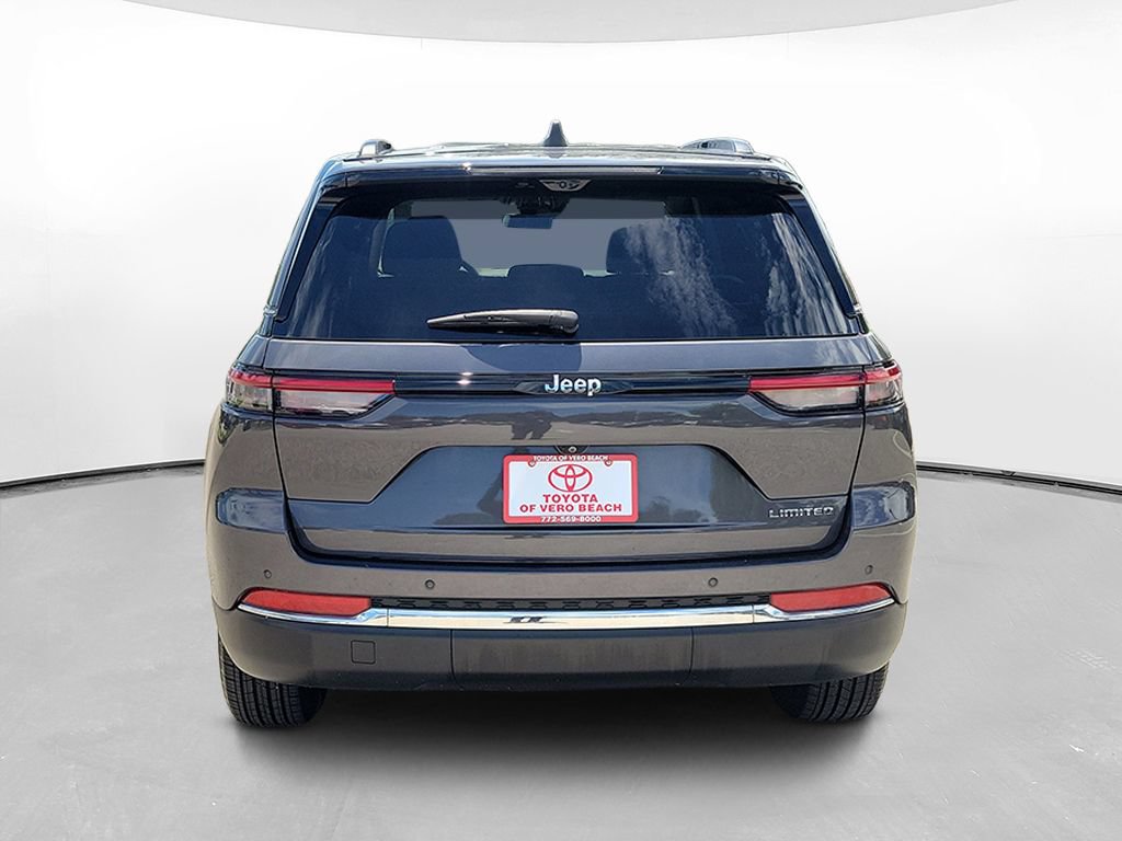 Used 2023 Jeep Grand Cherokee Limited w/ Luxury Tech Group II RWD image 5