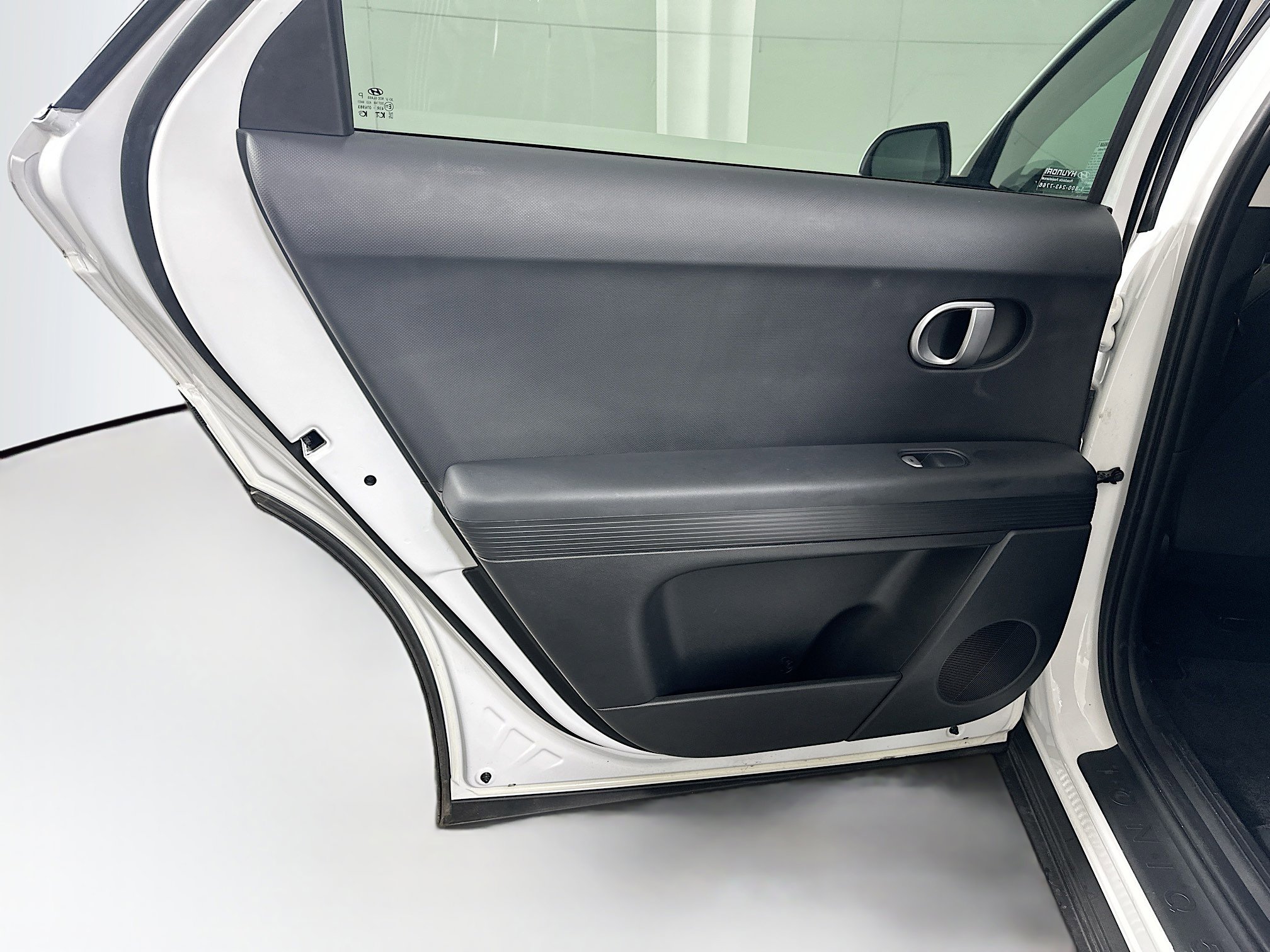 Used 2024 Hyundai Ioniq 5 SE RWD image 27