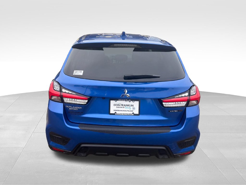 Used 2026 Mitsubishi Outlander Sport LE AWD/4WD image 4