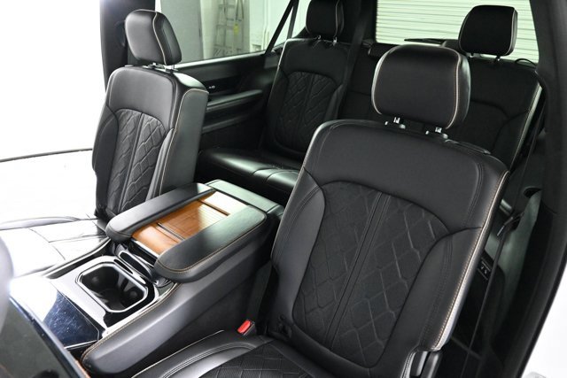 Used 2024 Jeep Grand Wagoneer L Series III image 18