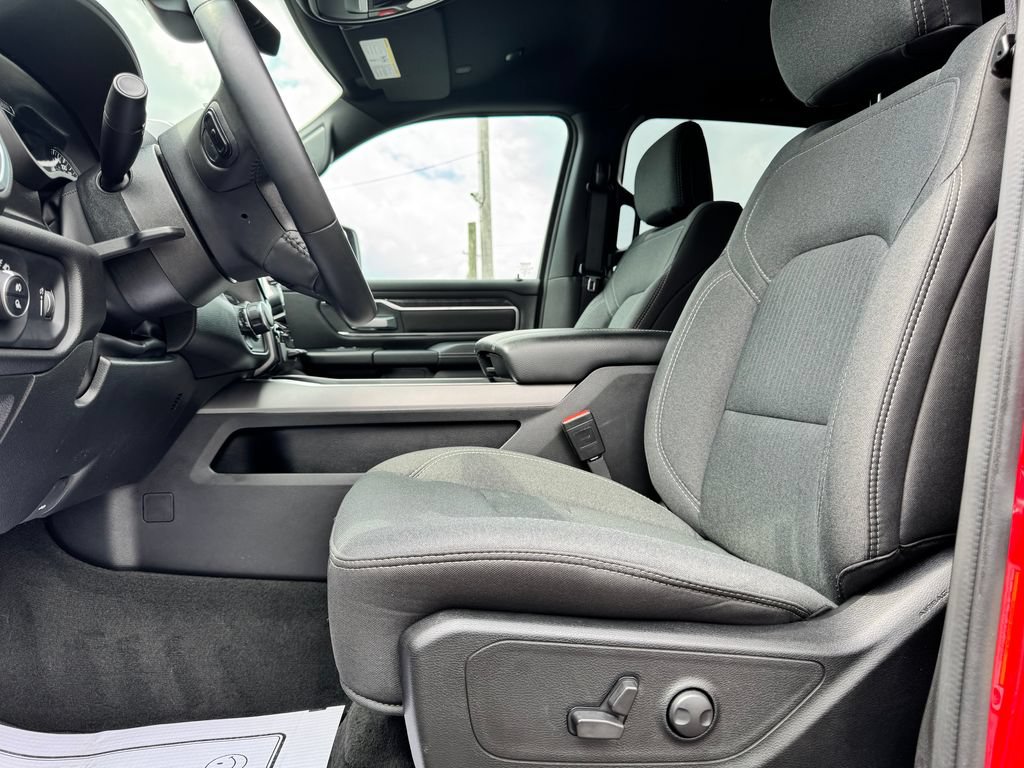 Used 2024 RAM 1500 Big Horn AWD/4WD image 16