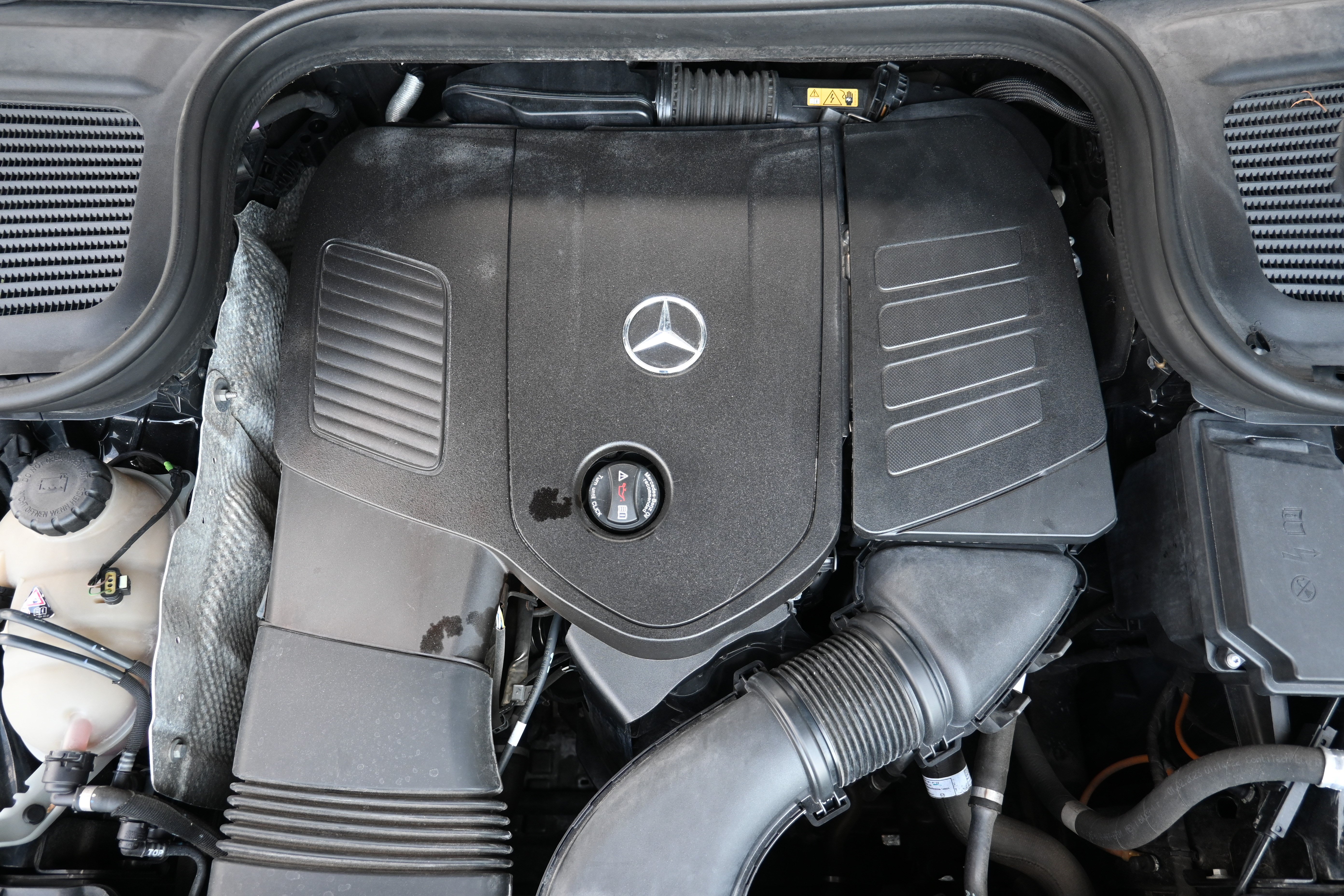 Used 2024 Mercedes-Benz GLE 350 4MATIC w/ AMG Line Exterior image 37