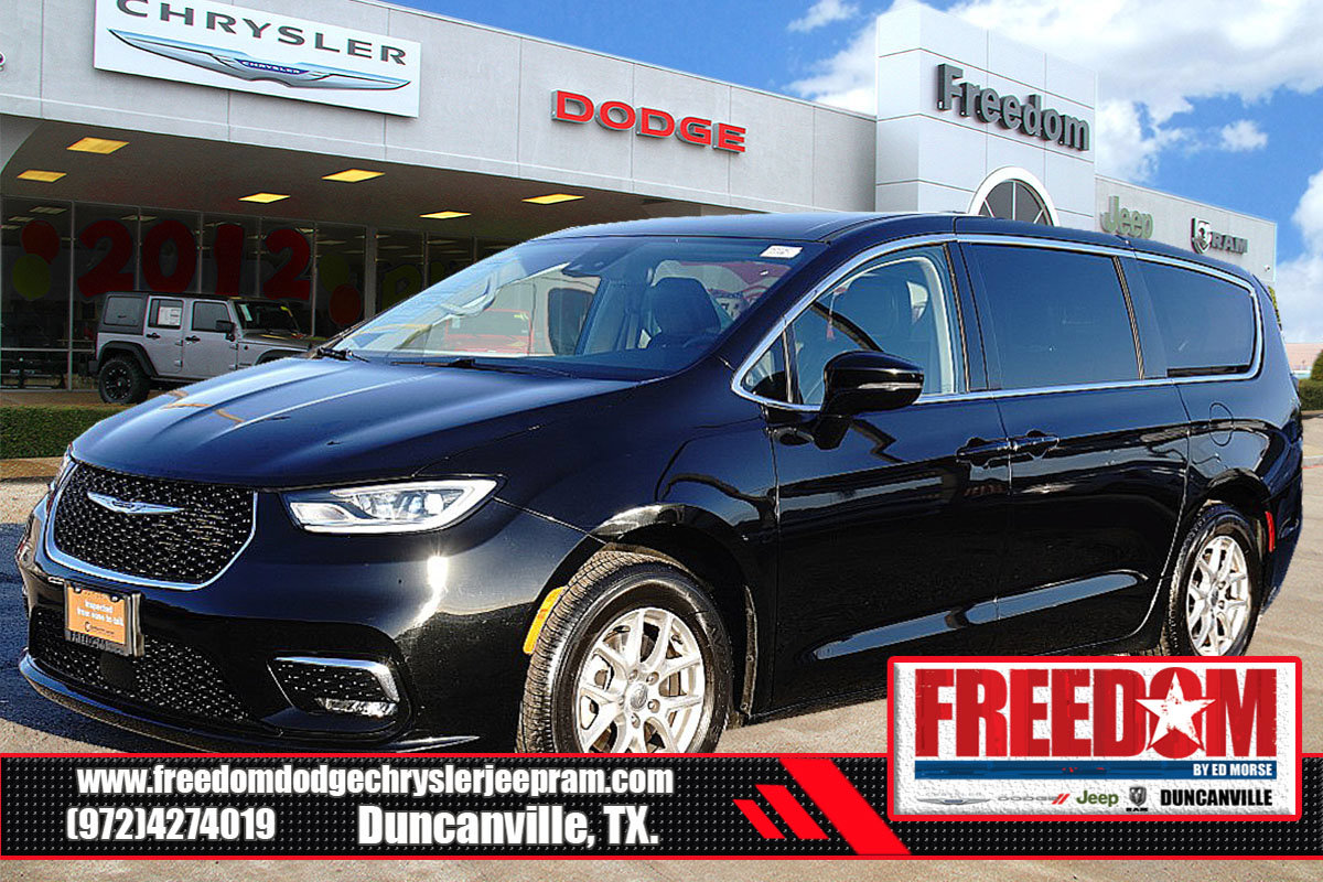 Certified 2024 Chrysler Pacifica Touring-L