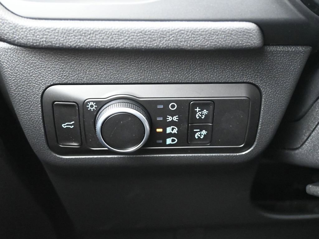 New 2026 Ford Escape ST-Line w/ Cold Weather Package image 18