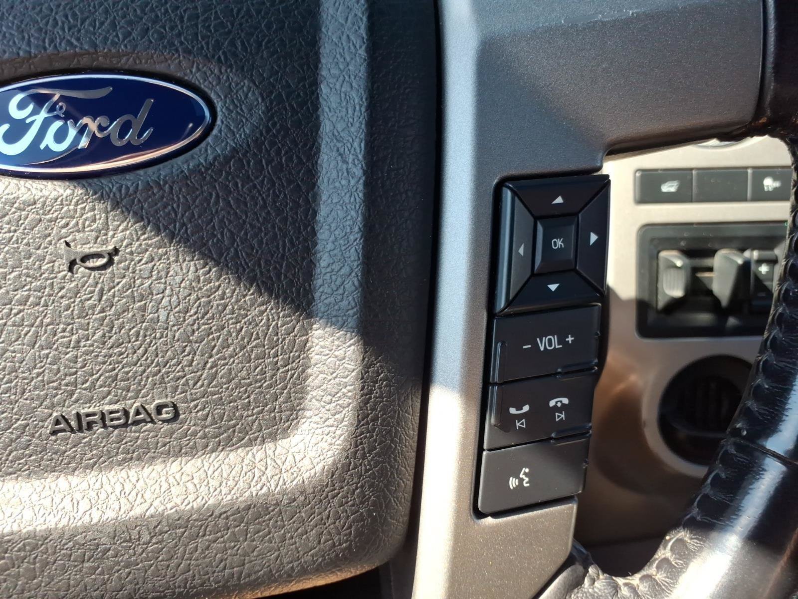 Used 2016 Ford Expedition Limited w/ Equipment Group 301A RWD image 17