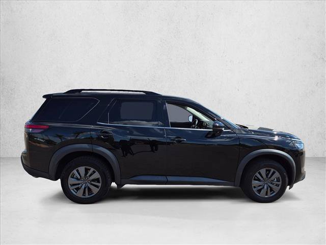Used 2024 Nissan Pathfinder SV FWD image 4