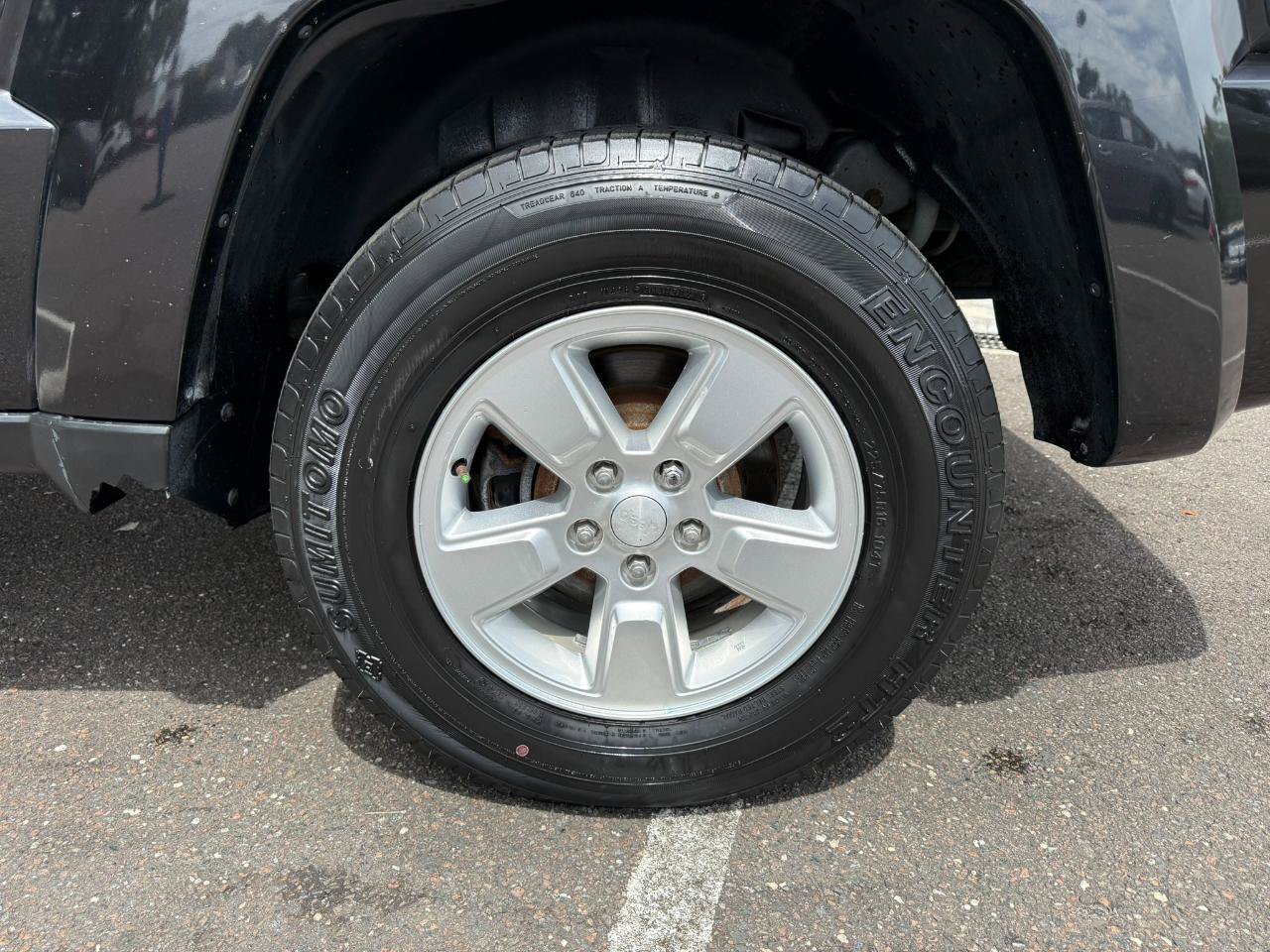 Used 2010 Jeep Liberty Sport AWD/4WD image 7