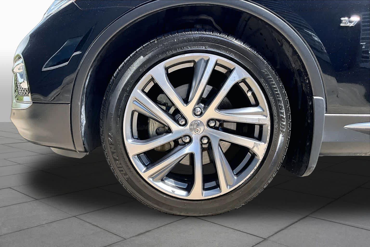 Used 2017 INFINITI QX50 2WD w/ Technology Package image 11