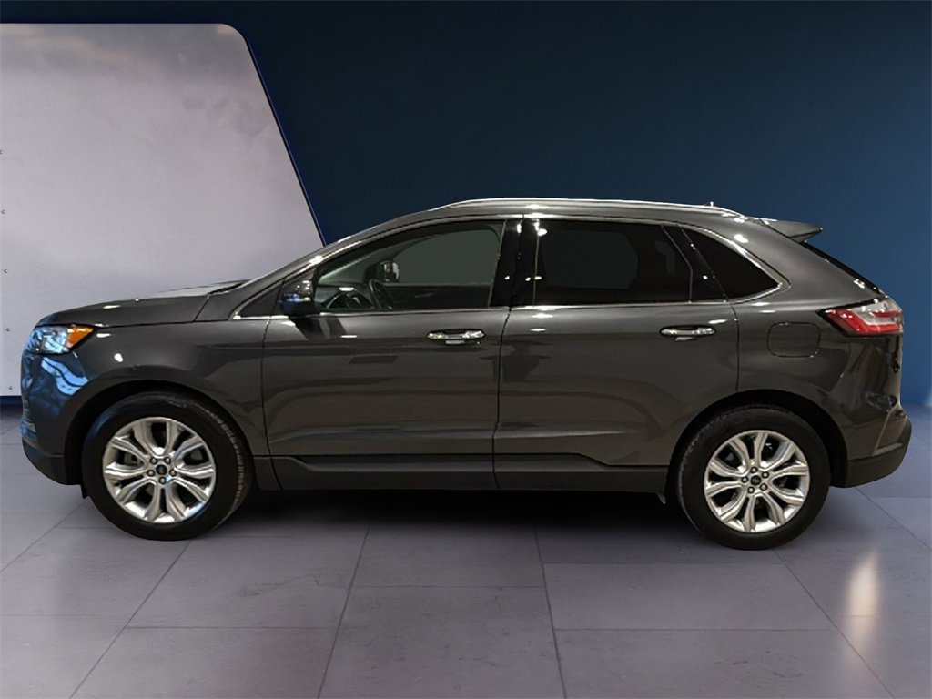 Used 2020 Ford Edge Titanium w/ Class II Trailer Tow Package image 4