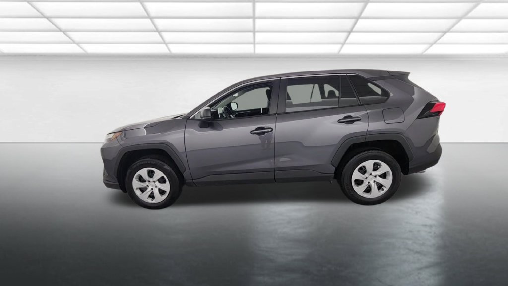 Used 2024 Toyota RAV4 LE AWD/4WD image 5