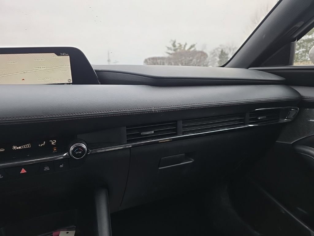 Used 2022 MAZDA MAZDA3 s image 17