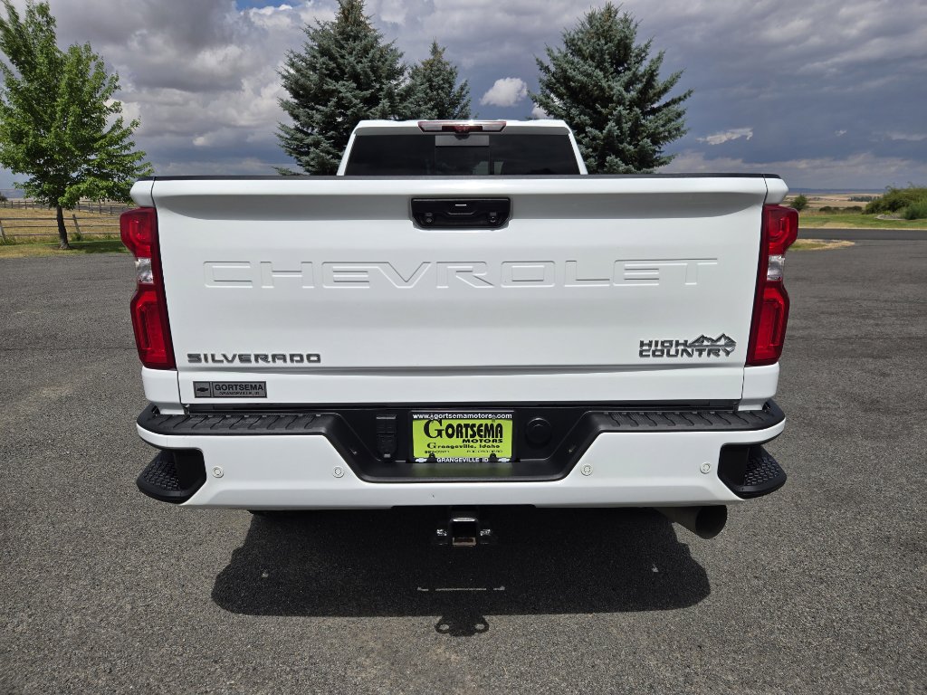 Used 2023 Chevrolet Silverado 3500 High Country w/ Technology Package image 9