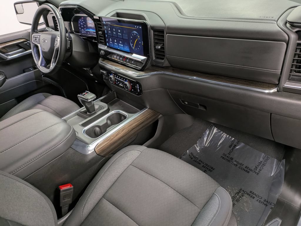 Used 2024 Chevrolet Silverado 1500 RST w/ Z71 Off-Road Package AWD/4WD image 30