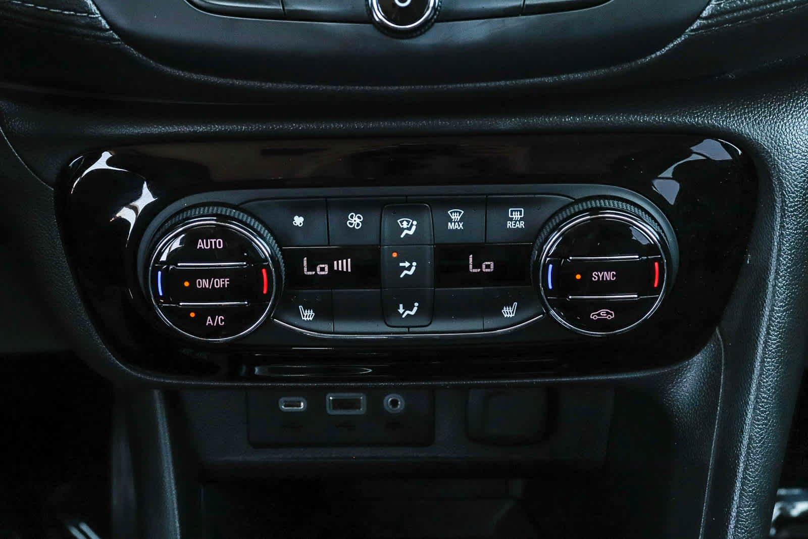 Used 2021 Buick Encore GX Select FWD image 19