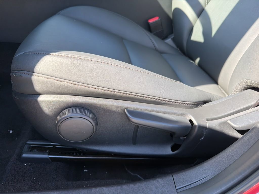 Used 2025 MAZDA MAZDA3 s image 14
