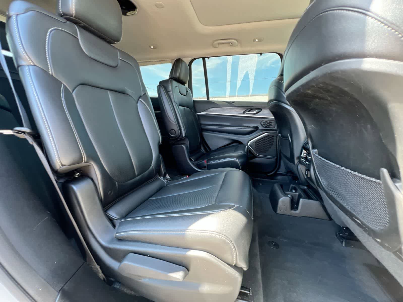 Used 2022 Jeep Grand Cherokee L Limited w/ Luxury Tech Group II AWD/4WD image 20