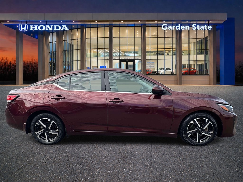 Used 2024 Nissan Sentra SV FWD image 5