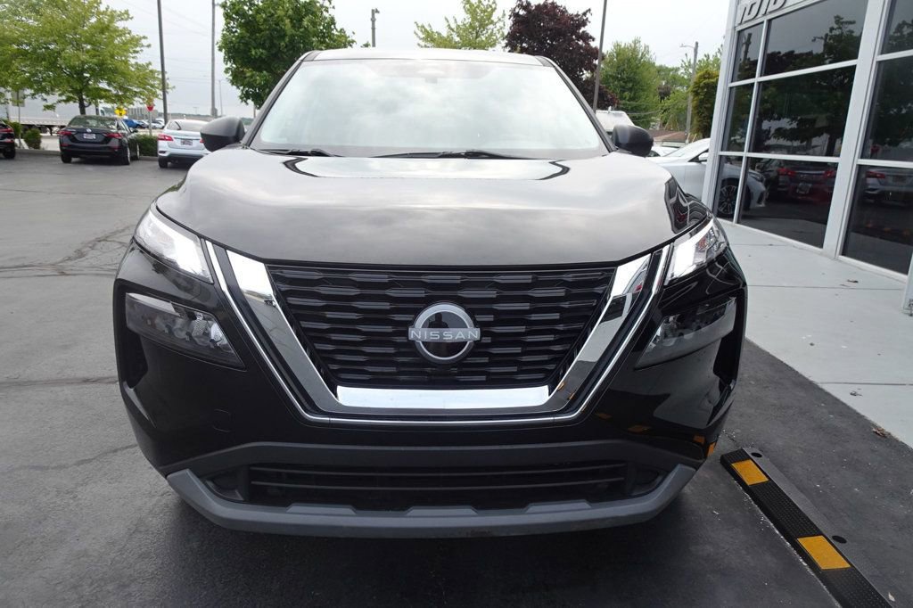 Used 2023 Nissan Rogue S image 3