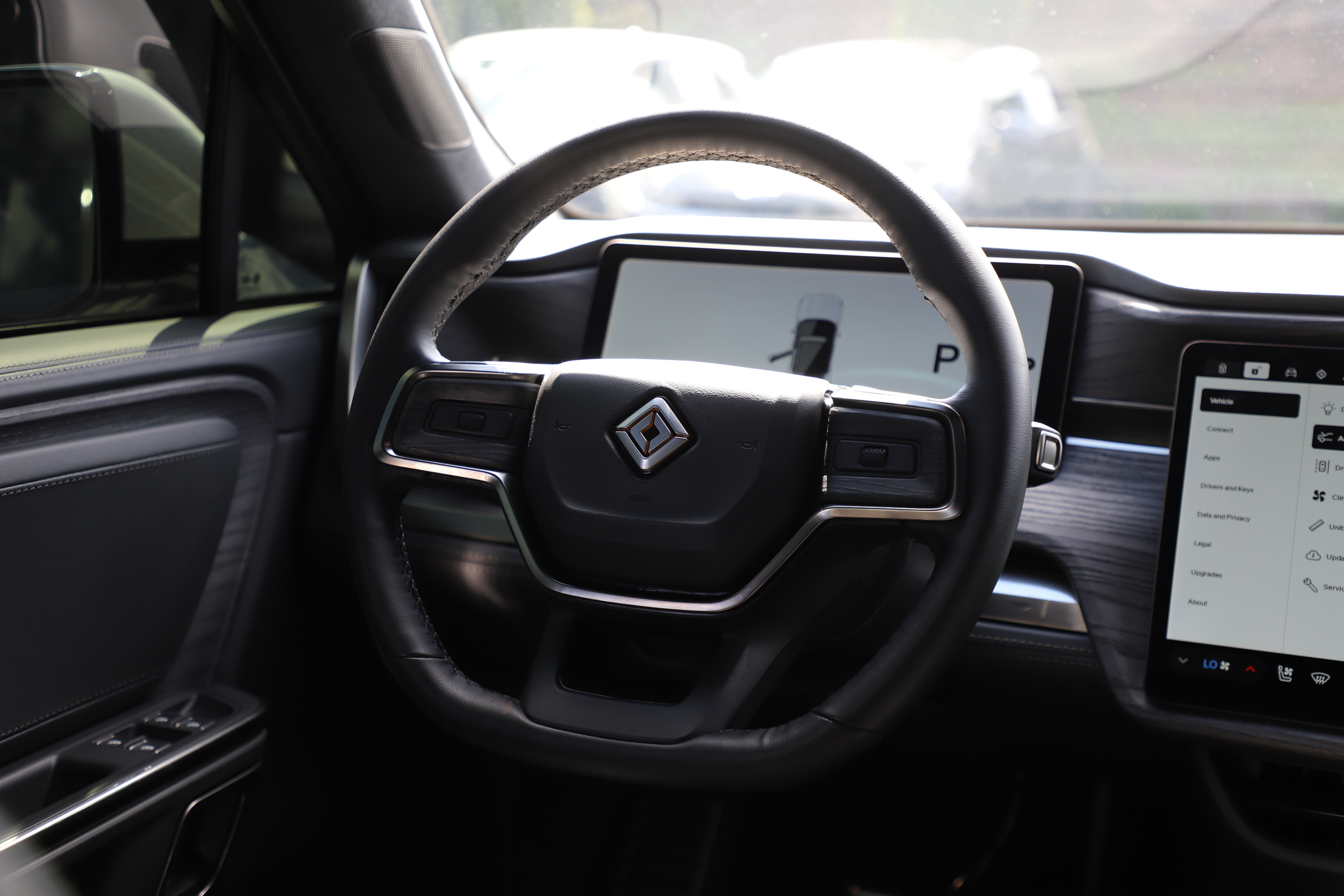 Used 2024 Rivian R1S Adventure AWD/4WD image 16