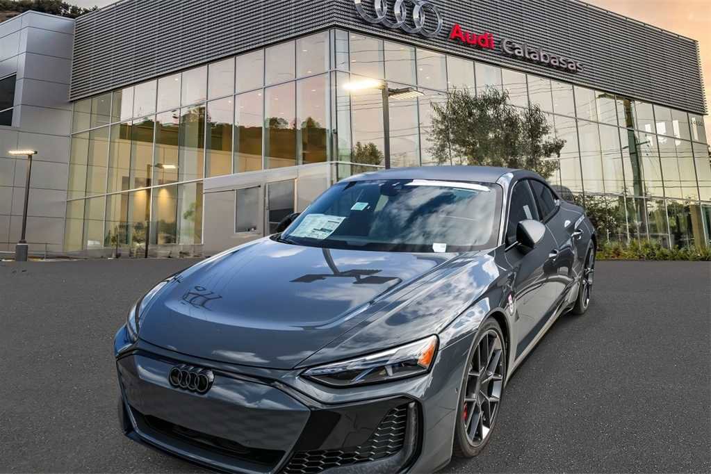 New 2025 Audi RS e-tron GT performance