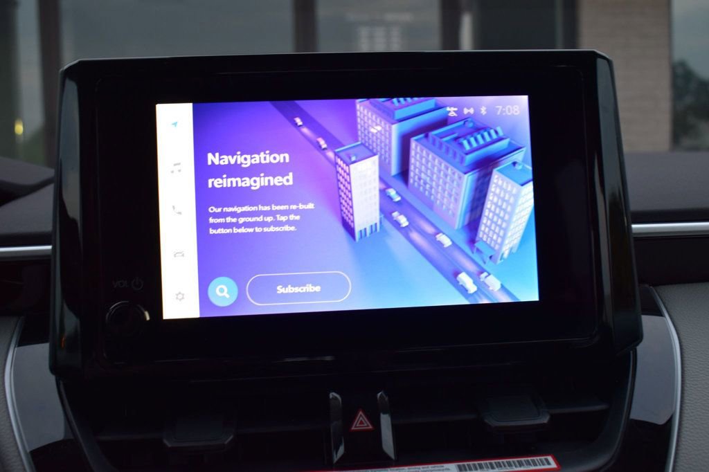 Used 2025 Toyota Corolla LE image 30