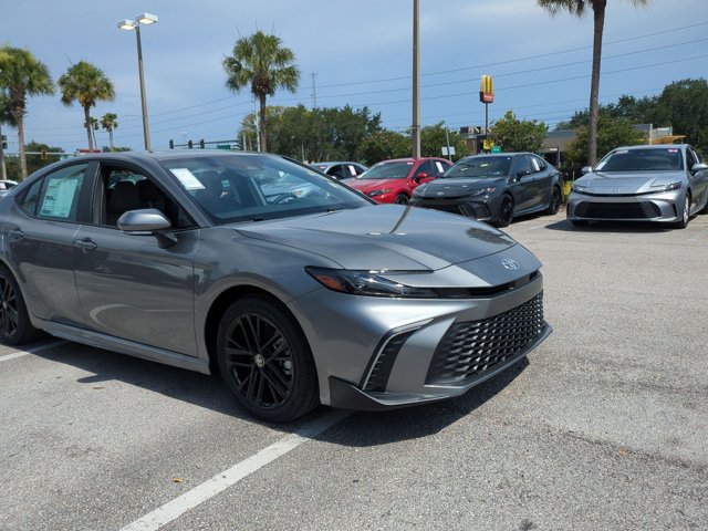 New 2026 Toyota Camry SE FWD image 7