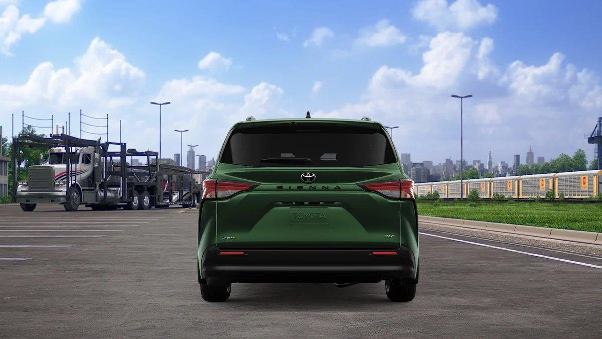 New 2026 Toyota Sienna XLE FWD image 10