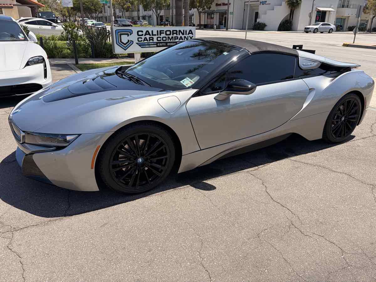 Used 2019 BMW i8 Roadster AWD/4WD image 14