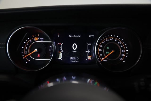 Used 2022 Jeep Wrangler Unlimited Sahara w/ LED Lighting Group AWD/4WD image 28