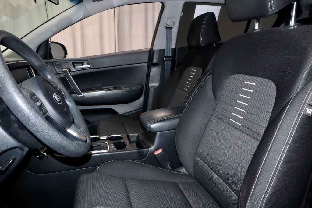 Used 2018 Kia Sportage LX w/ LX Technology Package FWD image 26