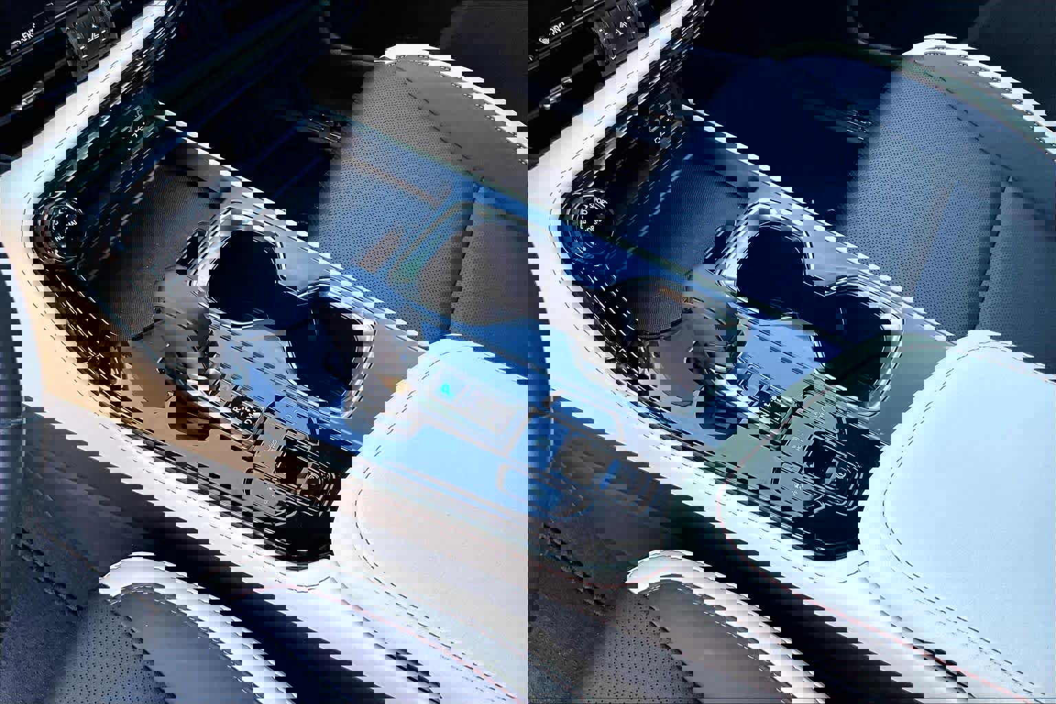 Used 2024 Lexus NX 250 w/ Towing Package (2000 Lbs) image 17