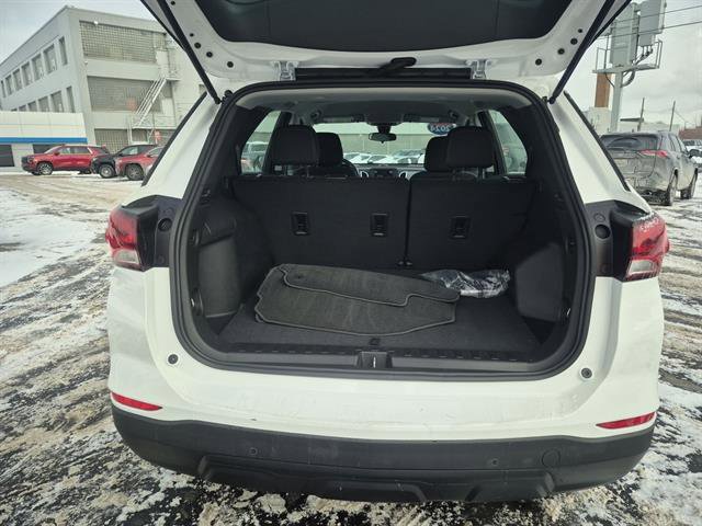 Used 2024 Chevrolet Equinox LS w/ Driver Confidence II Package image 23
