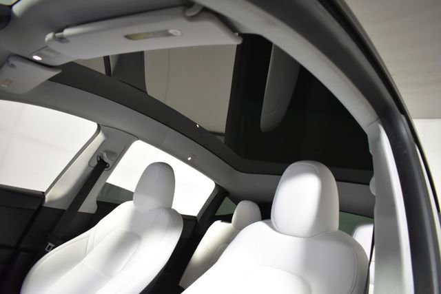 Used 2023 Tesla Model Y Long Range image 39