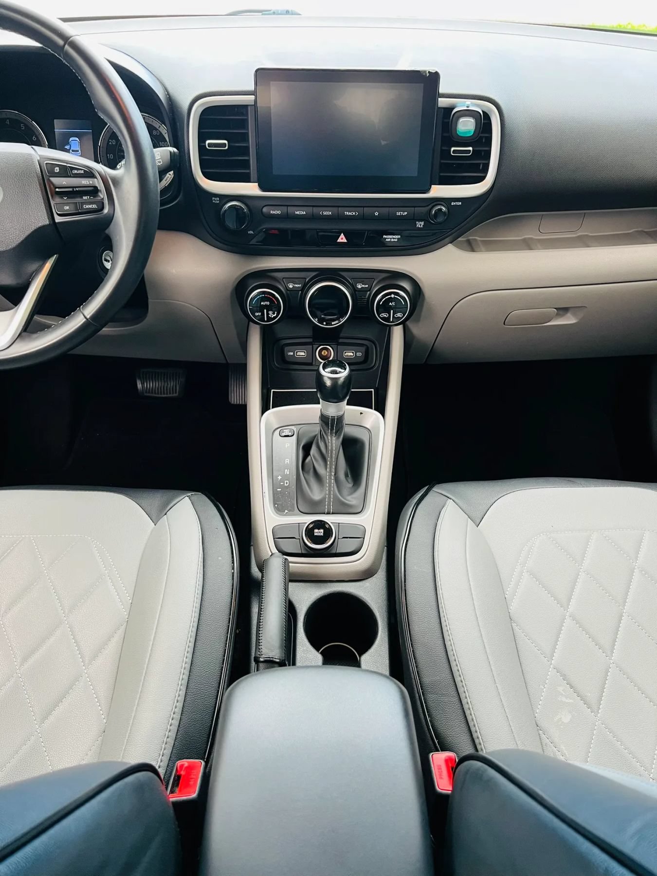 Used 2022 Hyundai Venue SEL FWD image 14