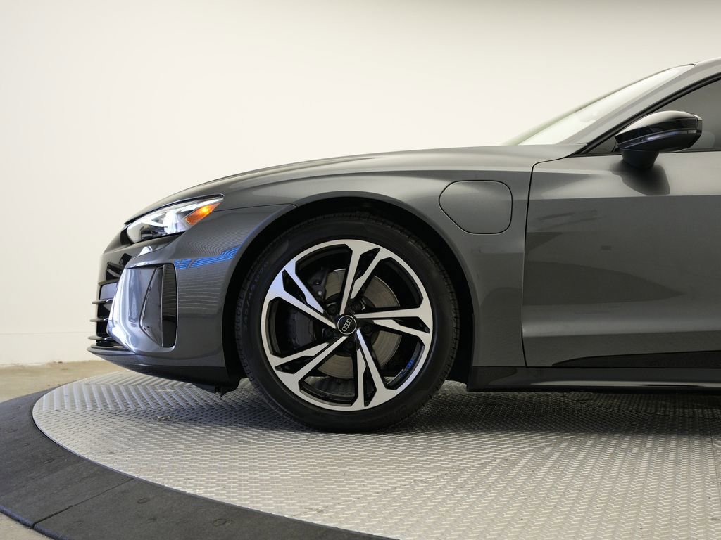 Used 2024 Audi e-tron GT Premium Plus w/ Performance Package AWD/4WD image 2