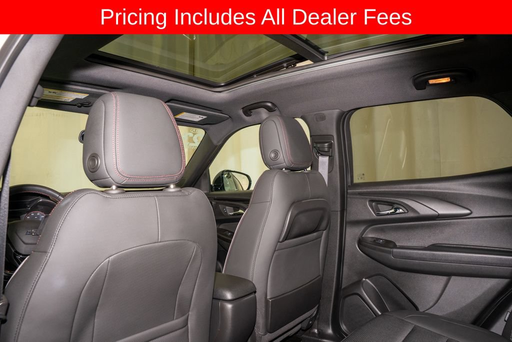 Used 2023 Chevrolet TrailBlazer RS w/ Sun and Liftgate Package FWD image 10