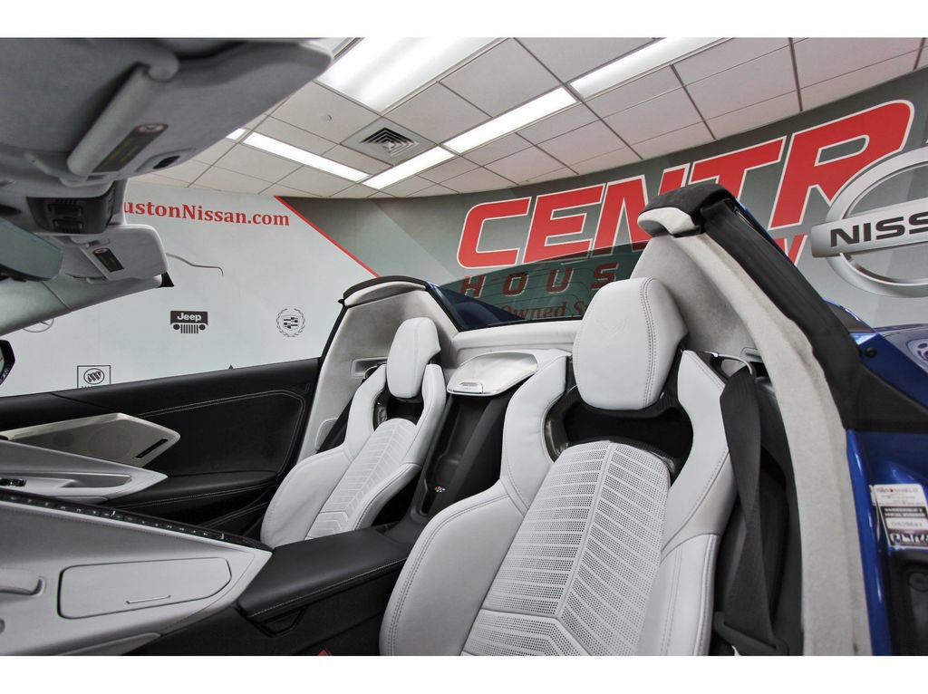 Used 2023 Chevrolet Corvette Stingray Premium Conv w/ Z51 Performance Package RWD image 27