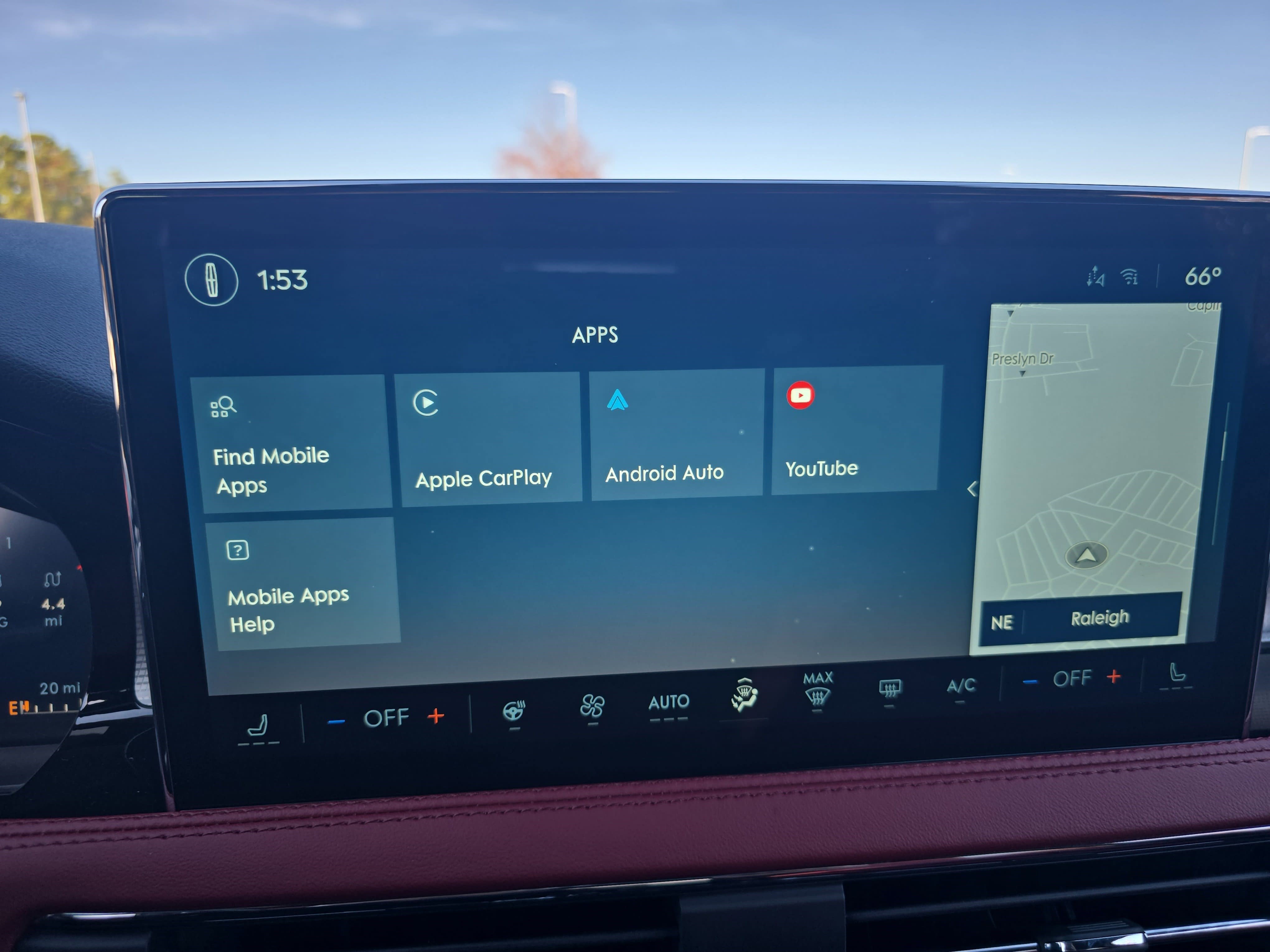 New 2026 Lincoln Corsair Reserve image 21