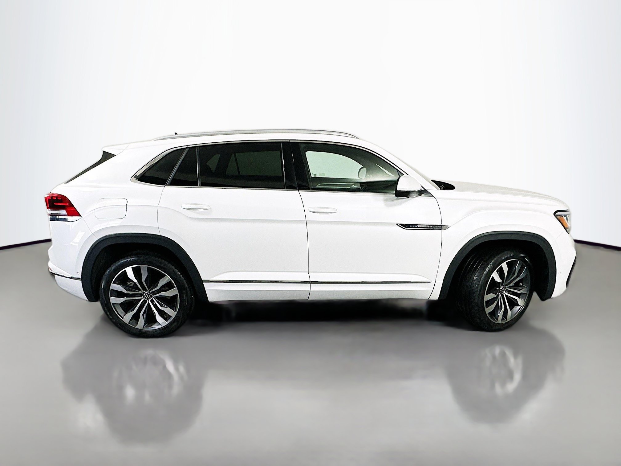Used 2023 Volkswagen Atlas Cross Sport SEL Premium R-Line AWD/4WD image 8