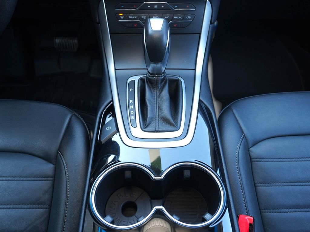 Used 2018 Ford Edge SEL w/ Equipment Group 201A image 17