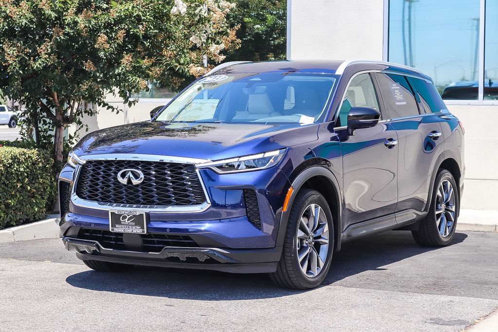 Certified 2023 INFINITI QX60 Luxe w/ Performance Audio Package FWD image 3